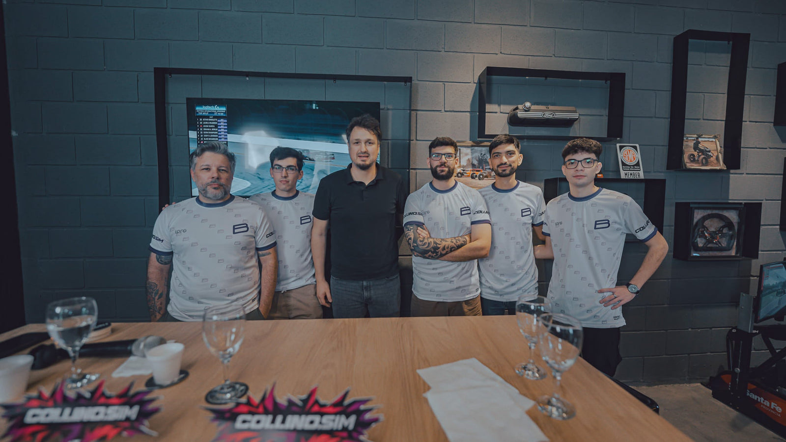 Equipo internacional de Sim Racing Byte.Collino compitiendo desde Sunchales en INFINITY by VCO con simuladores Collino.Sim Pro de alto rendimiento.
