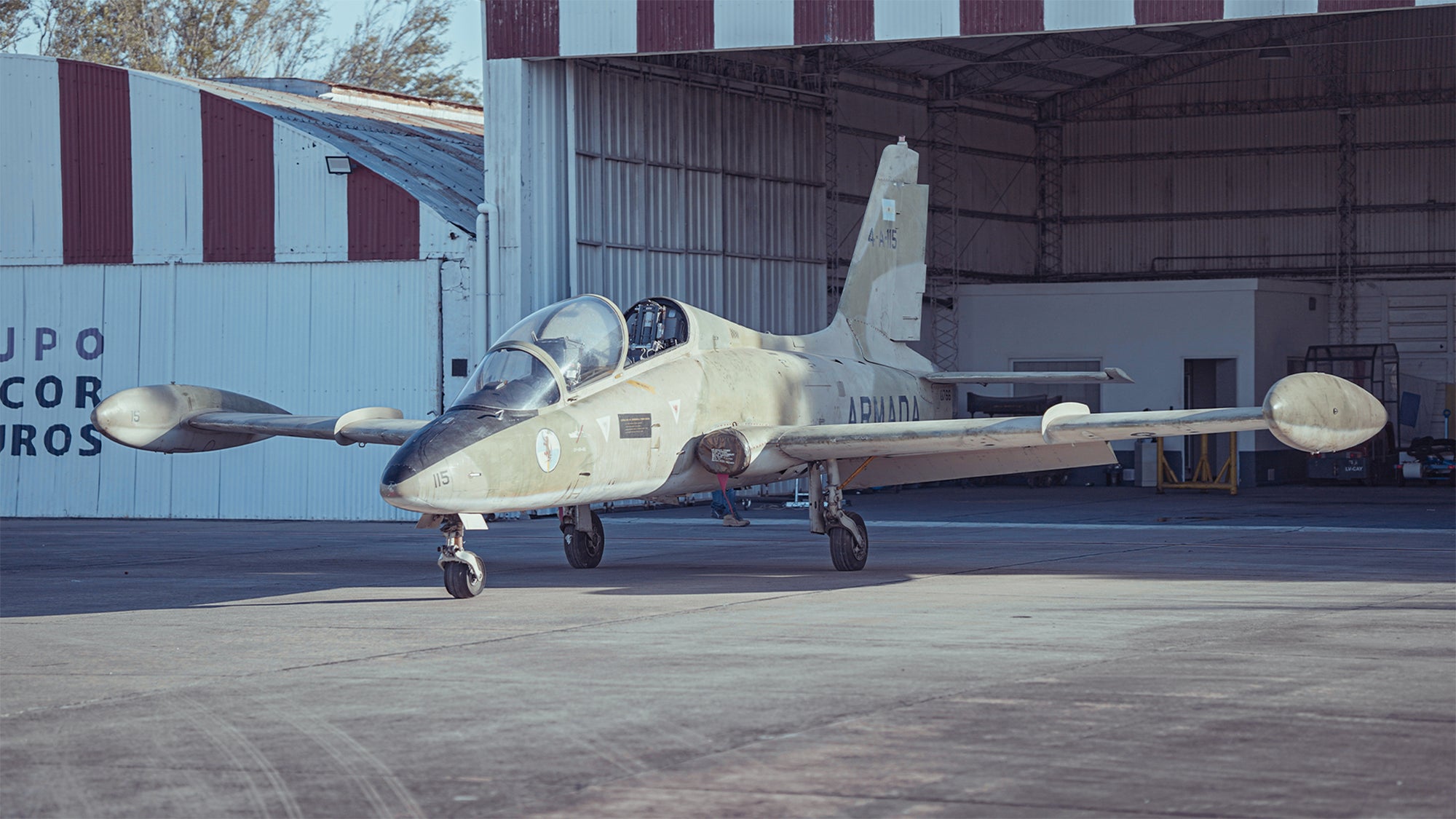 Proceso de restauración del Aermacchi